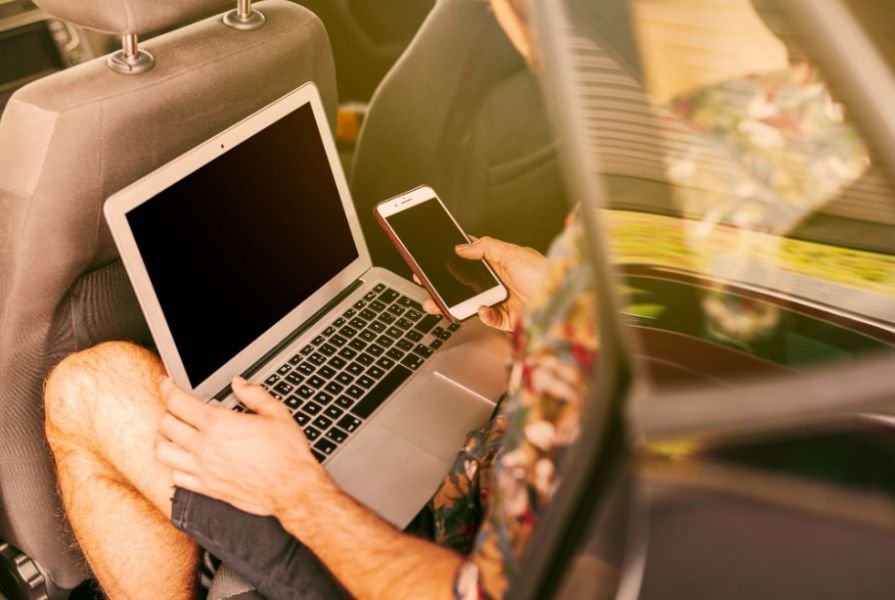 Best Portable Monitor for Business Travel That Actually Works on the Road
