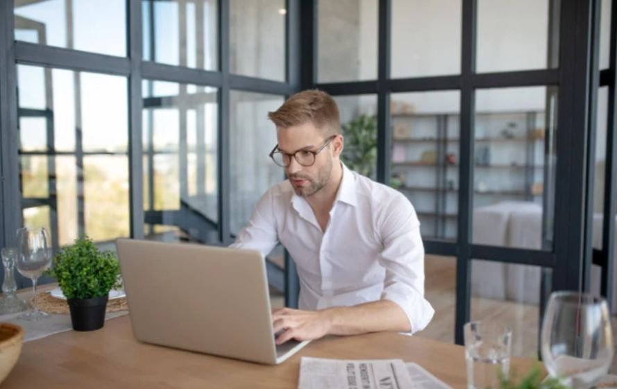 How to Back Up a Windows 11 Laptop Before Replacing It