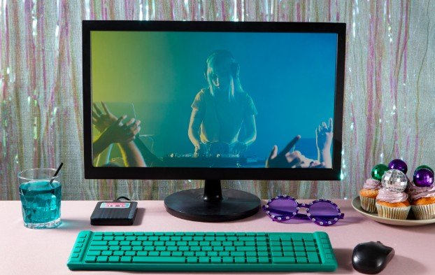 How to Find Out What Is Slowing Down Your Windows 11 PC
