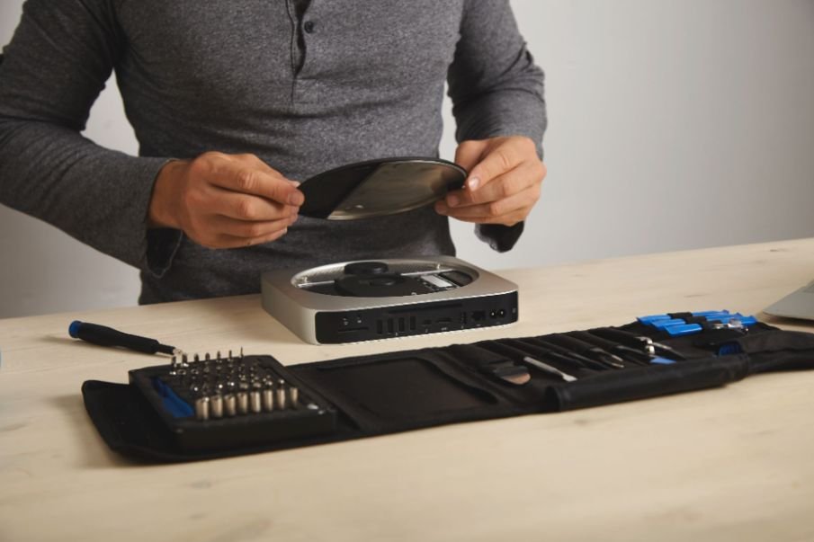 Which Extra Tools Make Building a PC Easier